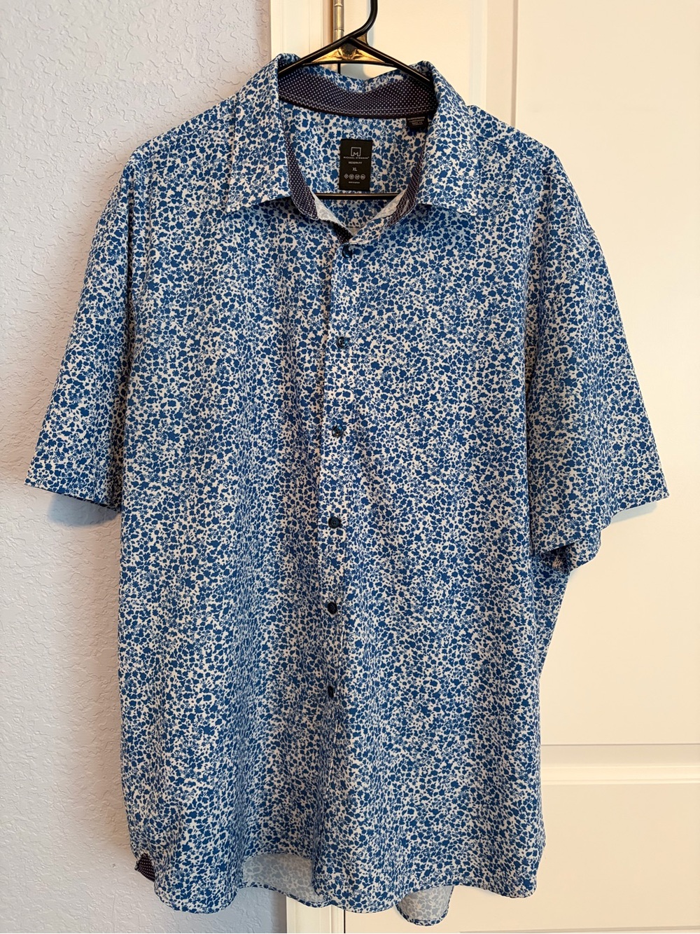 Casual Blue Floral Short-Sleeve Button-Down Shirt